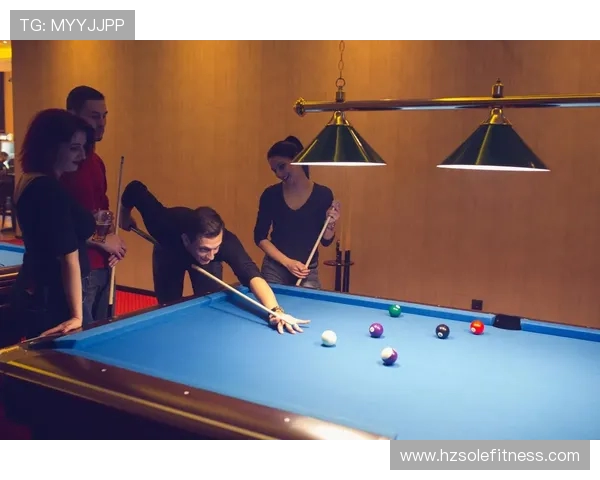 从台球技巧入手探索精准控制与心理博弈如何帮助提升比赛表现水平 从台球技巧入手探索精准控制与心理博弈如何帮助提升比赛表现水平