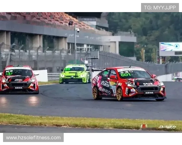 重庆足球队强势领跑城市联赛积分榜总积分达61分展现实力