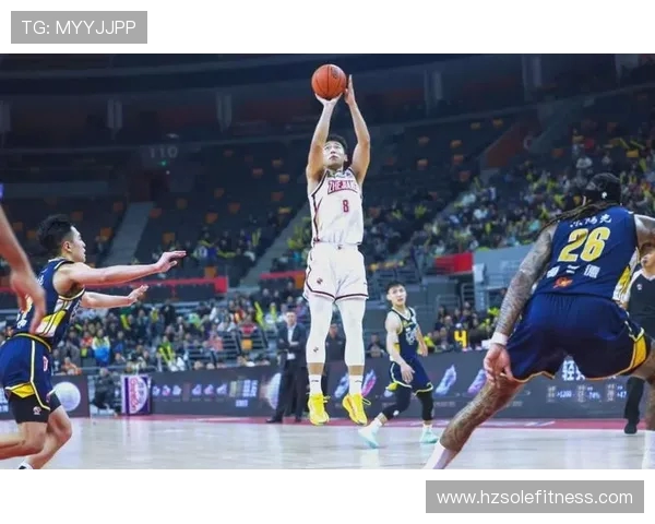 2017至2018赛季深圳男篮与广厦男篮精彩对决回顾与分析